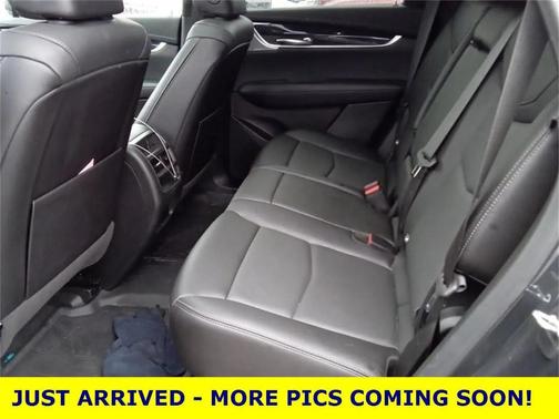 2022 Cadillac XT5 Premium Luxury