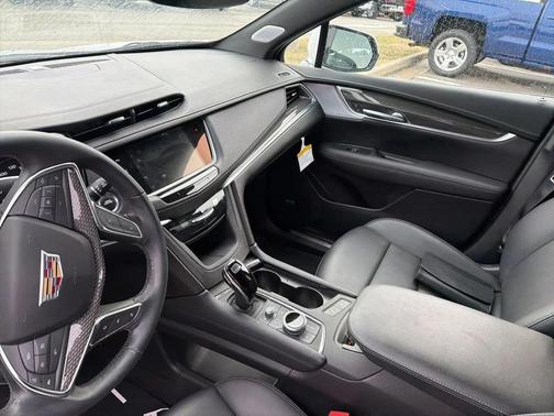 2023 Cadillac XT5 Sport