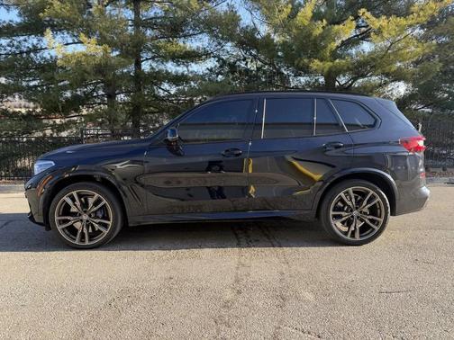 2023 BMW X5 M50i