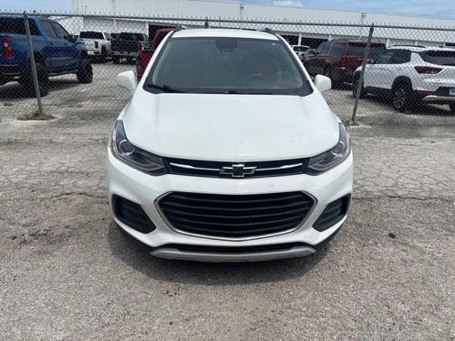 Summit White 2020 Chevrolet Trax LT