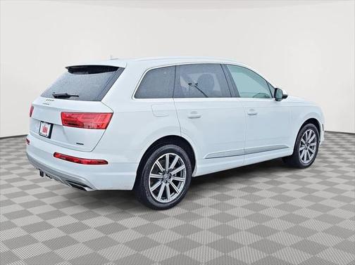 2019 Audi Q7 45 Premium Plus