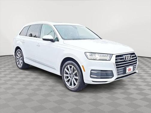2019 Audi Q7 45 Premium Plus