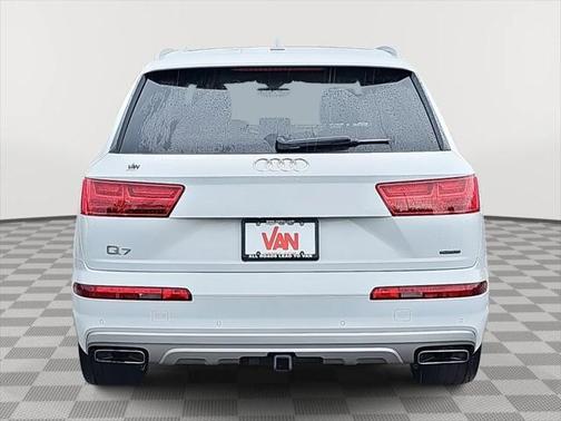 2019 Audi Q7 45 Premium Plus