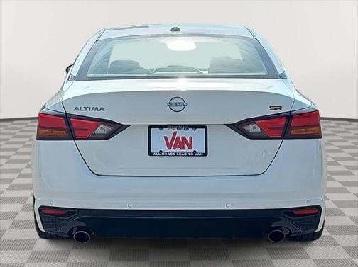 2023 Nissan Altima SR FWD