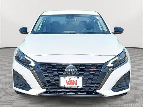 2023 Nissan Altima SR FWD