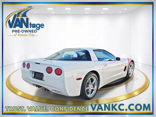 2003 Chevrolet Corvette Base