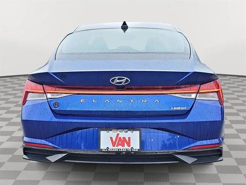 2023 Hyundai ELANTRA Limited