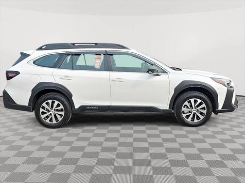 2025 Subaru Outback Base