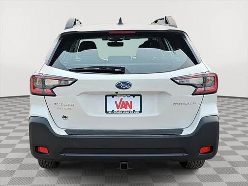 2025 Subaru Outback Base