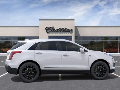Crystal White Tricoat 2026 Cadillac XT5 Premium Luxury