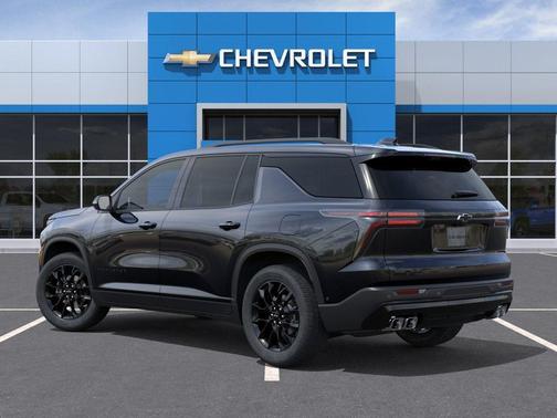 Mosaic Black Metallic 2026 Chevrolet Traverse LT