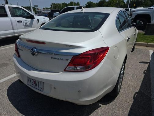 White Diamond Tricoat 2013 Buick Regal Turbo - Premium 1