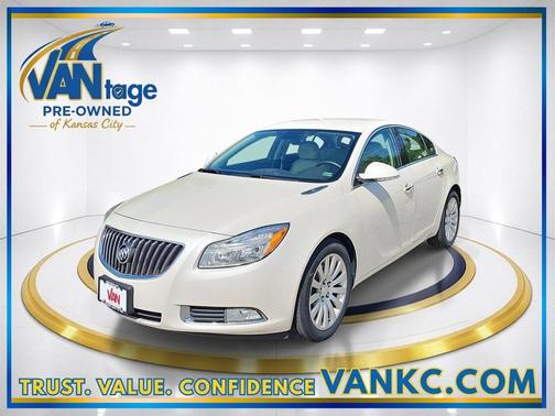 White Diamond Tricoat 2013 Buick Regal Turbo - Premium 1