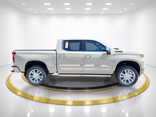 White Sands 2026 Chevrolet Silverado 1500 High Country
