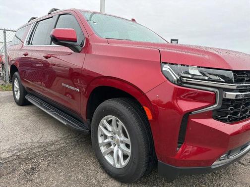 2022 Chevrolet Suburban LS