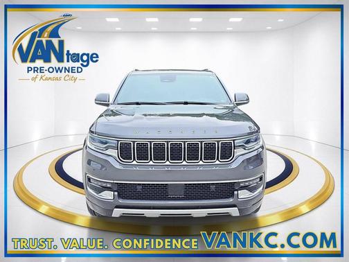Baltic Gray Metallic Clearcoat 2022 Jeep Wagoneer Series II 4x2