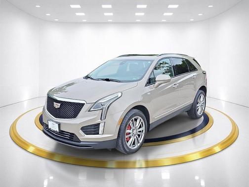 Latte Metallic 2023 Cadillac XT5 Sport