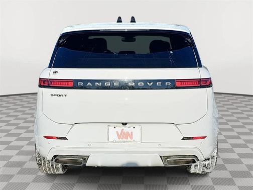 2025 Land Rover Range Rover Sport SE