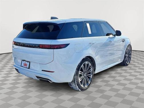 2025 Land Rover Range Rover Sport SE