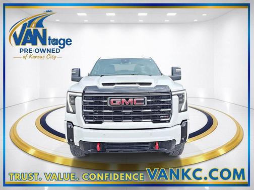 Summit White 2026 GMC Sierra 2500 AT4