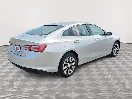 2021 Chevrolet Malibu FWD LT