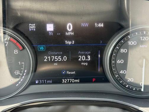 Argent Silver Metallic 2024 Cadillac XT5 Premium Luxury