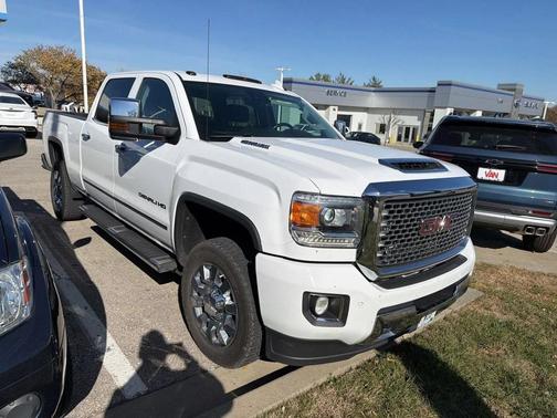2017 GMC Sierra 2500 Denali