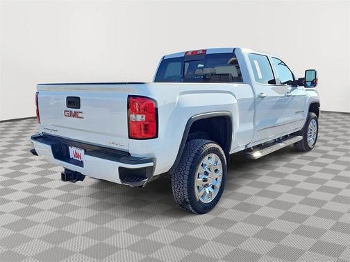 2017 GMC Sierra 2500 Denali