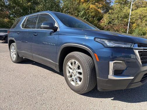 2023 Chevrolet Traverse LS