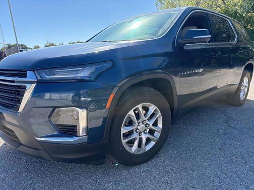 2023 Chevrolet Traverse LS