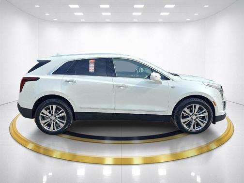Mary Kay Pearl Tri-Coat V 2025 Cadillac XT5 Premium Luxury