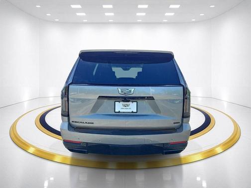 Argent Silver Metallic 2026 Cadillac Escalade Sport Platinum