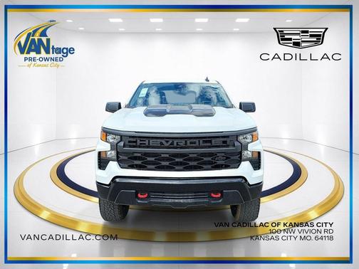 Summit White 2026 Chevrolet Silverado 1500 Custom Trail Boss