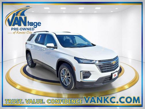 Summit White 2023 Chevrolet Traverse LT Cloth