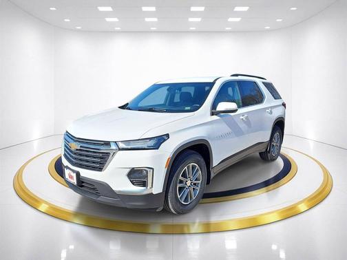 Summit White 2023 Chevrolet Traverse LT Cloth