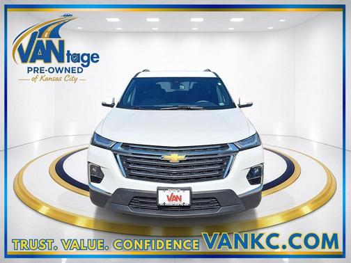 Summit White 2023 Chevrolet Traverse LT Cloth