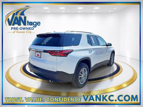 Summit White 2023 Chevrolet Traverse LT Cloth