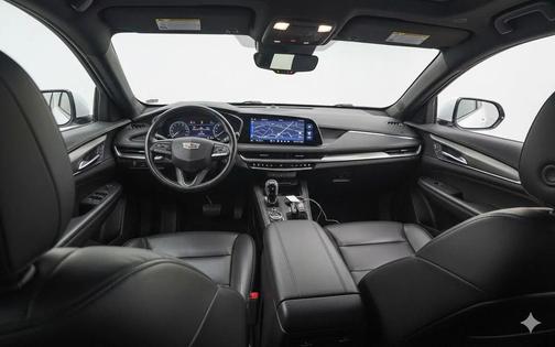 2024 Cadillac XT4 Premium Luxury