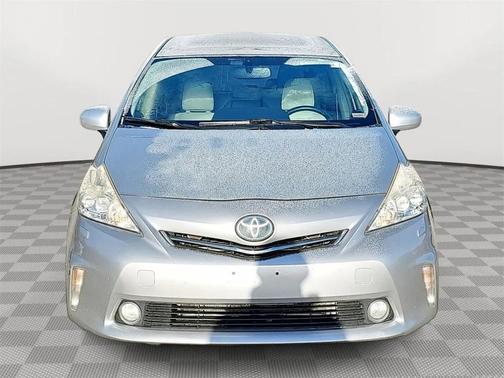 2014 Toyota Prius v Two