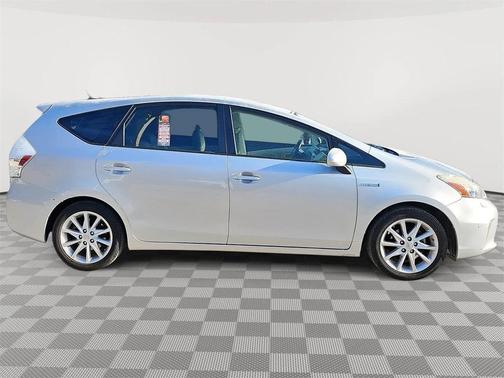 2014 Toyota Prius v Two
