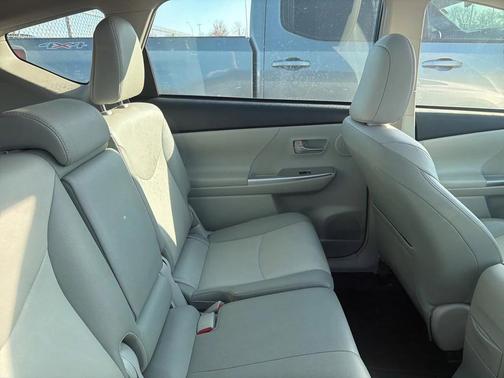 2014 Toyota Prius v Two