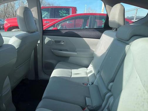 2014 Toyota Prius v Two