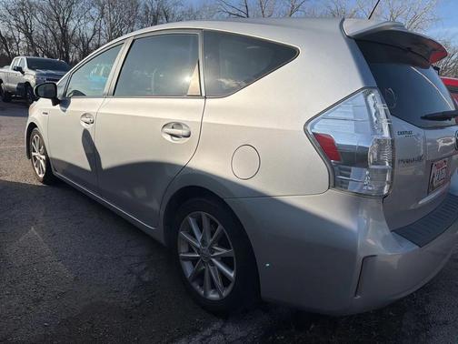 2014 Toyota Prius v Two