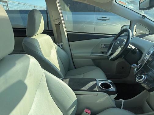 2014 Toyota Prius v Two