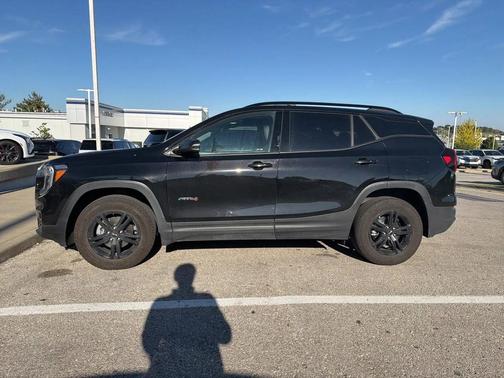 2022 GMC Terrain AWD AT4