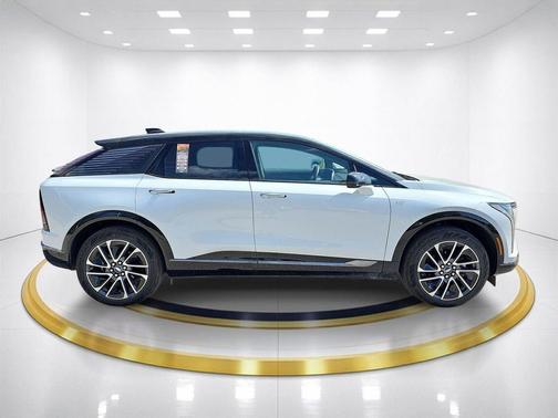 Vibrant White Tricoat 2026 Cadillac OPTIQ Sport