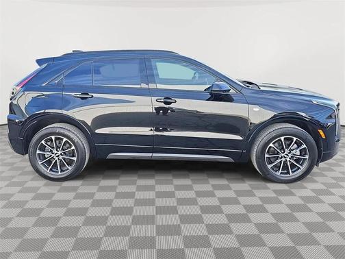 2024 Cadillac XT4 Sport