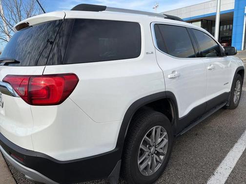2017 GMC Acadia SLE-2