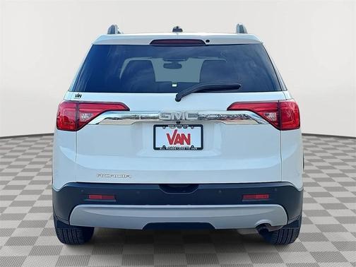 2017 GMC Acadia SLE-2