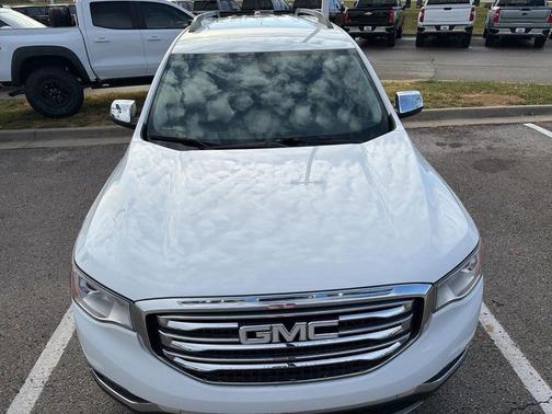 2017 GMC Acadia SLE-2